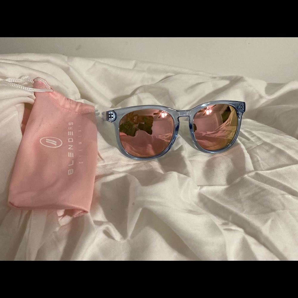 NWOT Blenders Eyewear Pacific Grace